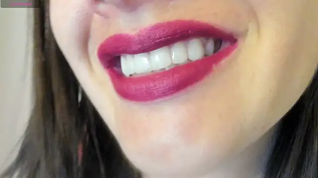 Snapshot of queen_fetish chatting on June 23, 2026, 9:51 am queen fetish online show from June 23, 2026, 9:51 am