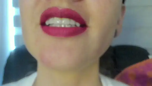 Snapshot of queen_fetish chatting on June 26, 2026, 7:18 pm queen fetish online show from June 26, 2026, 7:18 pm