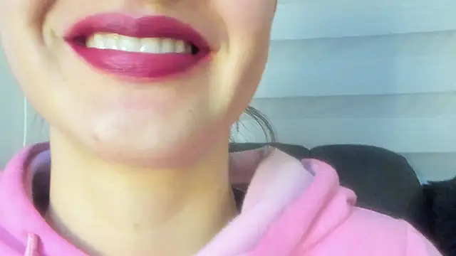 Snapshot of queen_fetish chatting on July 4, 2026, 10:54 am queen fetish online show from July 4, 2026, 10:54 am