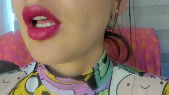 Snapshot of queen_fetish chatting on July 6, 2026, 8:44 pm queen fetish online show from July 6, 2026, 8:44 pm