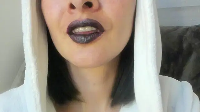 Snapshot of queen_fetish chatting on July 15, 2026, 10:26 pm queen fetish online show from July 15, 2026, 10:26 pm