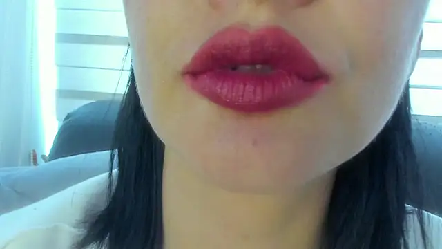 Snapshot of queen_fetish chatting on July 22, 2026, 7:49 pm queen fetish online show from July 22, 2026, 7:49 pm