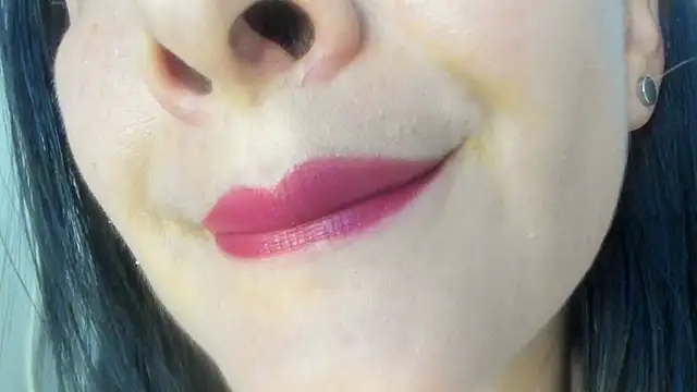 Snapshot of queen_fetish chatting on July 23, 2026, 10:29 pm queen fetish online show from July 23, 2026, 10:29 pm