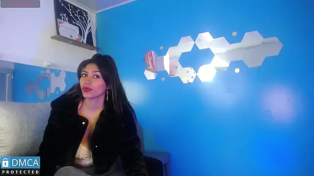 Snapshot of CarolRodriguez_ chatting on January 24, 2025, 1:03 pm CarolRodriguez online show from January 24, 2025, 1:03 pm