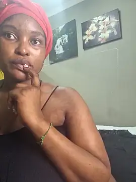 Bustygoddess32 online show from March 4, 2025, 11:22 pm