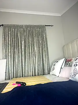 Bustygoddess32 online show from October 4, 2025, 6:50 pm