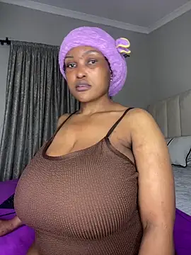 Snapshot of Bustygoddess32 chatting on June 18, 2026, 5:28 pm Bustygoddess32 online show from June 18, 2026, 5:28 pm