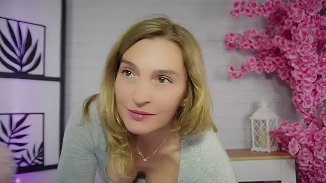 Snapshot of ms_natty chatting on October 8, 2025, 6:05 pm ms natty online show from October 8, 2025, 6:05 pm