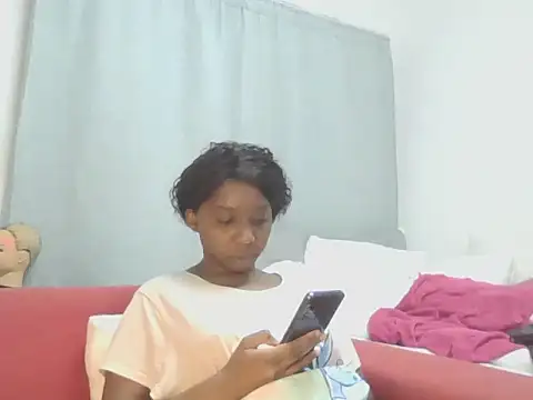 Snapshot of Sexxybella27 chatting on May 19, 2026, 7:42 pm Sexxybella27 online show from May 19, 2026, 7:42 pm