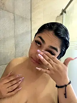 Charlotte cutee18 online show from September 30, 2025, 6:13 pm