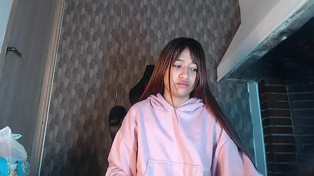 angelicatorrecm101 online show from December 14, 2024, 1:38 pm