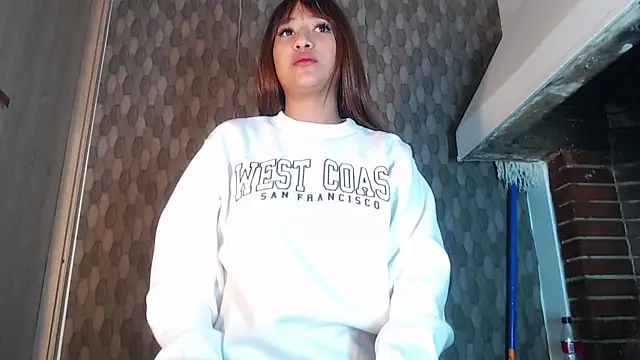 angelicatorrecm101 online show from December 24, 2024, 11:06 am