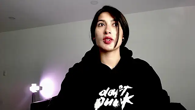 K329H online show from September 21, 2025, 7:26 pm