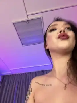 RollingGirls online show from February 18, 2025, 8:16 am