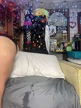 TrenaAnne online show from September 21, 2025, 7:26 pm