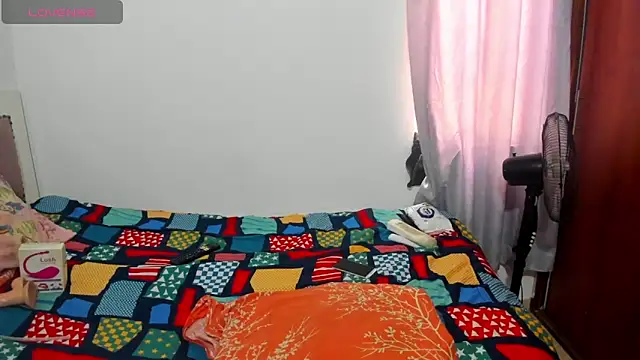 xia ebonyts online show from January 22, 2025, 3:18 pm