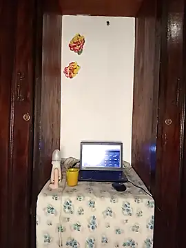 The-Peach-Flexer online show from November 15, 2025, 9:21 pm