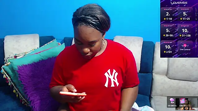 Snapshot of the_pearl199 chatting on February 3, 2025, 3:09 am the pearl199 online show from February 3, 2025, 3:09 am