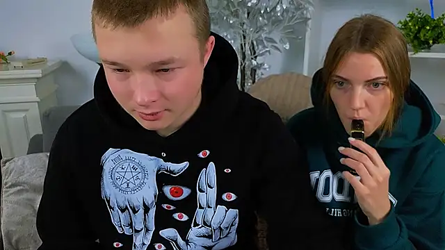 Snapshot of _Olli__Stiw_ chatting on October 29, 2025, 8:16 am Olli Stiw online show from October 29, 2025, 8:16 am