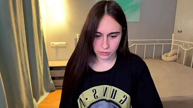 AliceKolltt online show from June 27, 2026, 8:25 pm