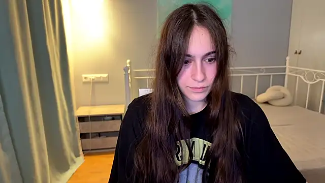 AliceKolltt online show from June 29, 2026, 8:31 pm