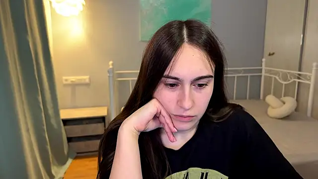 AliceKolltt online show from July 10, 2026, 7:05 pm