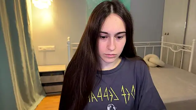 AliceKolltt online show from July 11, 2026, 7:05 pm