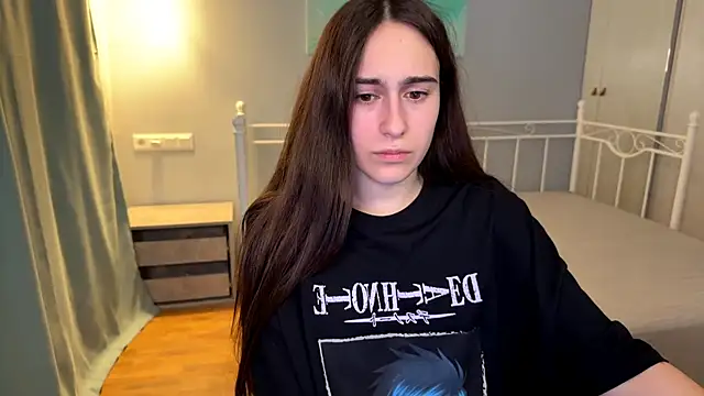 AliceKolltt online show from July 14, 2026, 2:05 am
