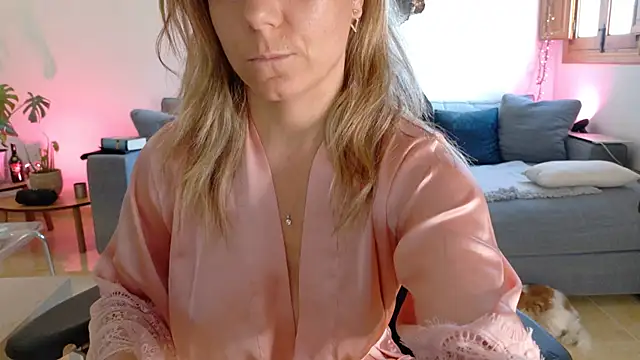 Snapshot of angela_88 chatting on February 23, 2025, 2:57 pm angela 88 online show from February 23, 2025, 2:57 pm