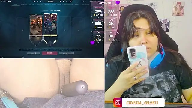 crystal7u7 online show from October 28, 2025, 8:33 pm