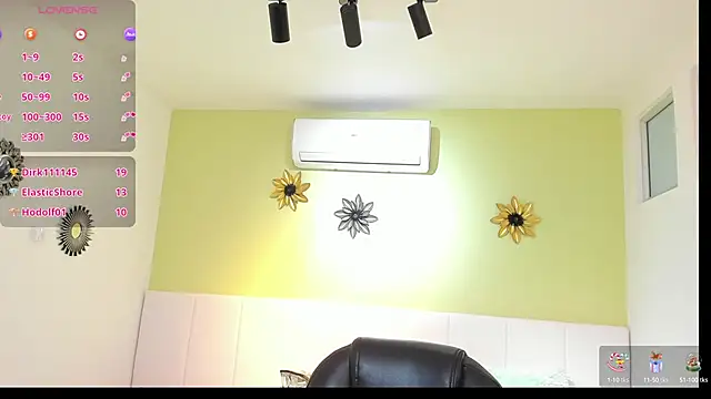 Snapshot of katia_bigboobs1 chatting on December 24, 2024, 3:16 pm katia bigboobs1 online show from December 24, 2024, 3:16 pm