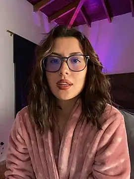 Snapshot of EmaSaenz chatting on February 1, 2025, 11:48 pm EmaSaenz online show from February 1, 2025, 11:48 pm