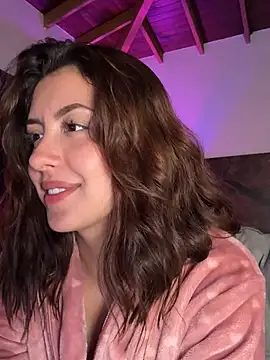 Snapshot of EmaSaenz chatting on February 25, 2025, 8:51 pm EmaSaenz online show from February 25, 2025, 8:51 pm