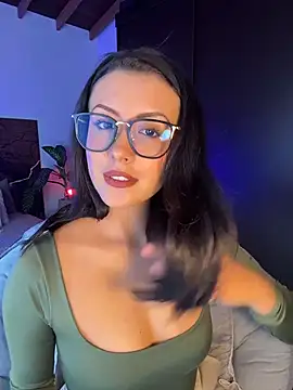 Snapshot of EmaSaenz chatting on September 27, 2025, 8:47 pm EmaSaenz online show from September 27, 2025, 8:47 pm