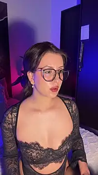 Snapshot of EmaSaenz chatting on December 15, 2025, 9:41 pm EmaSaenz online show from December 15, 2025, 9:41 pm