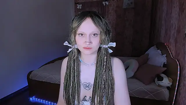 MariaMango online show from August 3, 2026, 2:32 am