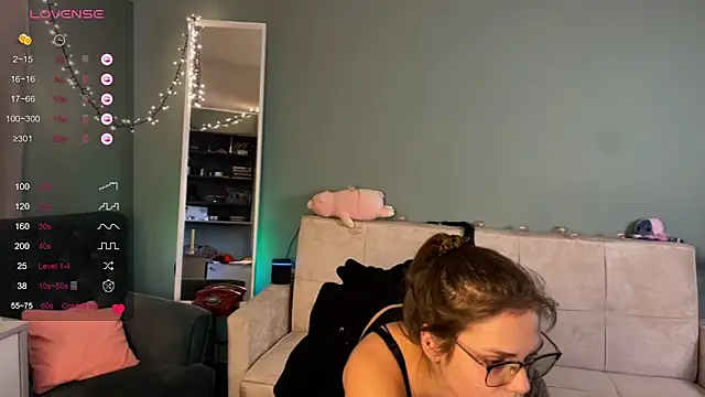 Snapshot of HumbleJess chatting on April 29, 2026, 4:11 pm HumbleJess online show from April 29, 2026, 4:11 pm