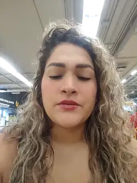 Snapshot of Sara_smiiith211 chatting on April 13, 2026, 5:40 pm Sara smiiith211 online show from April 13, 2026, 5:40 pm