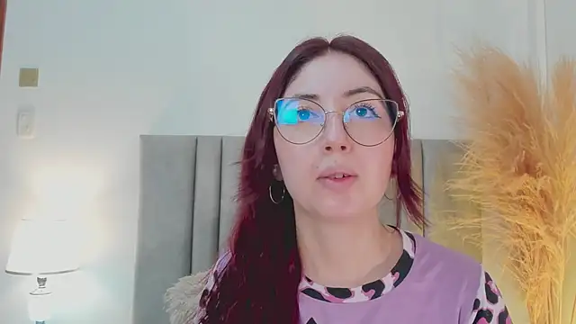 Snapshot of Emilywatsonn chatting on January 17, 2025, 11:38 am Emilywatsonn online show from January 17, 2025, 11:38 am