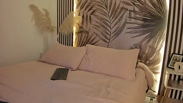 Samaantha-White online show from March 14, 2026, 11:48 am