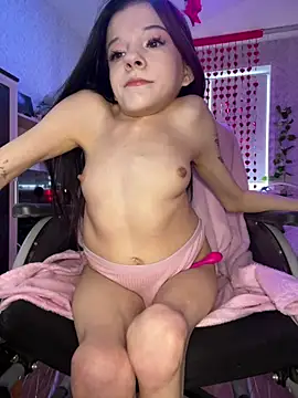 MiniSophiaa online show from March 20, 2025, 11:38 am