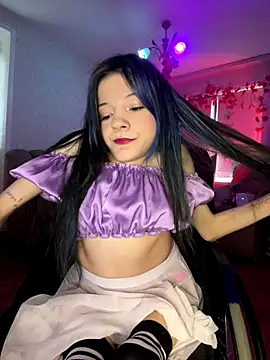 MiniSophiaa online show from September 27, 2025, 7:46 am