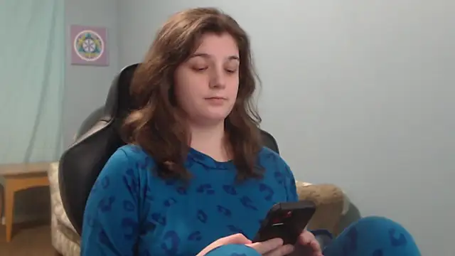 TreeJeanne online show from March 11, 2025, 2:43 am