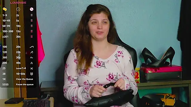 TreeJeanne online show from November 4, 2025, 2:54 am