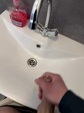 Siggidc2n online show from March 12, 2026, 10:10 am