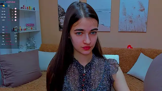 Snapshot of AstoriyaNight chatting on February 7, 2025, 11:56 am AstoriyaNight online show from February 7, 2025, 11:56 am