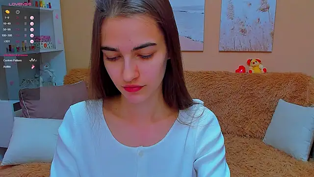 Snapshot of AstoriyaNight chatting on February 16, 2025, 10:21 am AstoriyaNight online show from February 16, 2025, 10:21 am