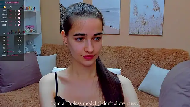 Snapshot of AstoriyaNight chatting on February 28, 2025, 1:14 pm AstoriyaNight online show from February 28, 2025, 1:14 pm