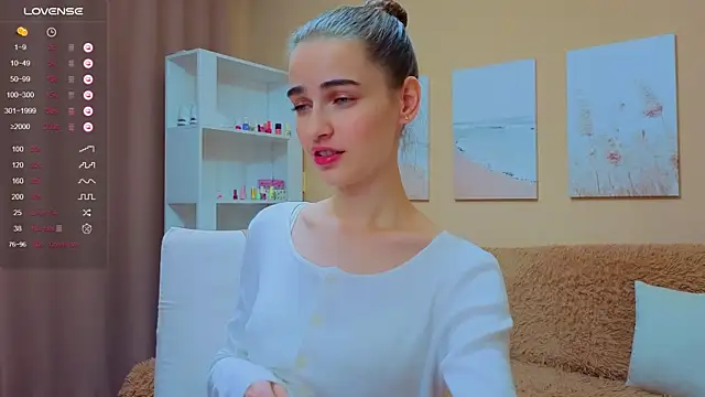 Snapshot of AstoriyaNight chatting on September 26, 2025, 3:27 pm AstoriyaNight online show from September 26, 2025, 3:27 pm