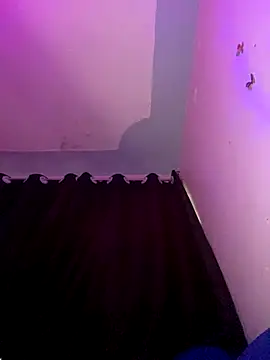 Cherrytowild online show from November 30, 2025, 5:33 am